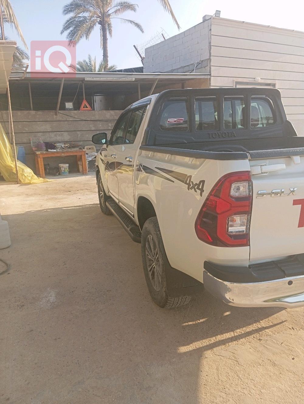 تويوتا هايلوكس